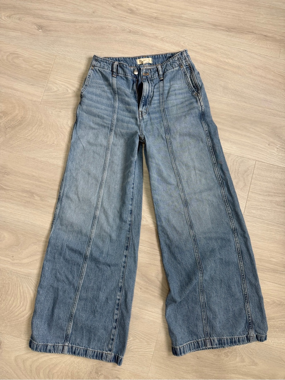 Madewell Wide sweep Leg Trouser Women’s Jeans in Light Blue